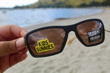 Load image into Gallery viewer, Moana Road Kids Sunnies - Apprentice
