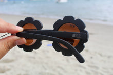 Load image into Gallery viewer, Moana Road Kids Sunnies - Flower Power
